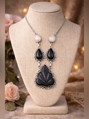 🖤Vintage Carved Black Onyx & Pearl Bold Statement Necklace • Sterling Silver 925